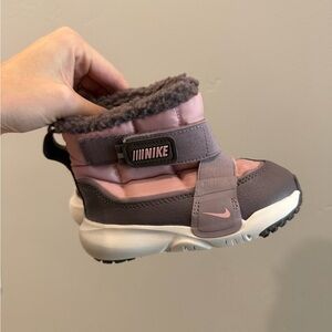 Nike Snow Boots